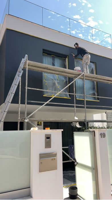 Pinturas, exterior e interior..