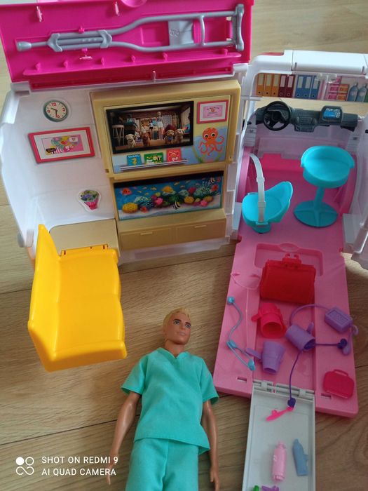 Kareta Barbie z akcesoriami