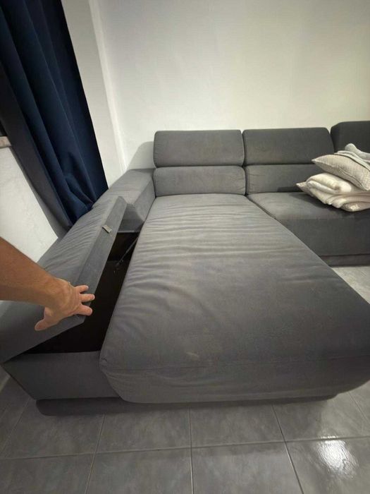 Sofá com chaise e arrumaçao