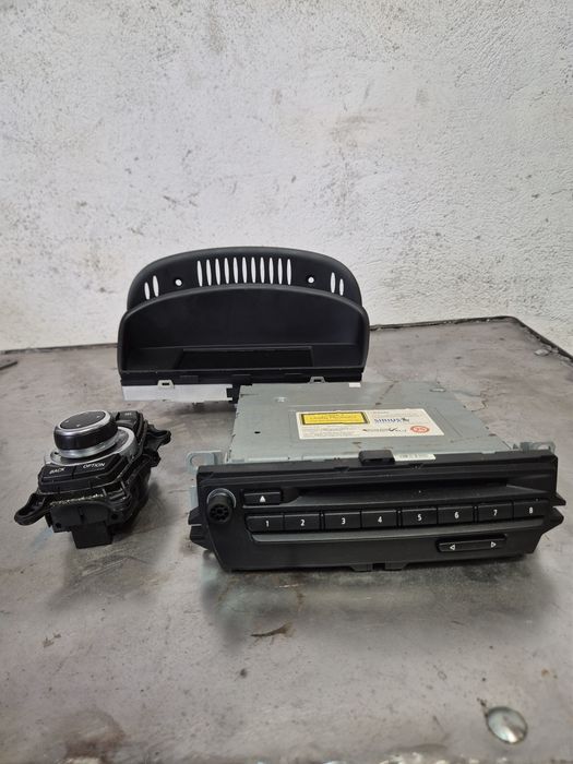 Radio navigacja ekran czytnik bmw e90 e91 lift
