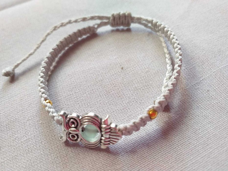 7 Pulseiras em Macramê com Corujas e Pedras Naturais em diversas cores