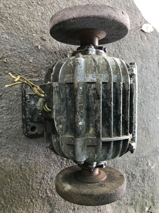 Точильний електродвигун