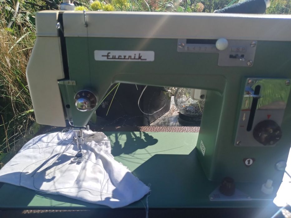 Maszyna do szycia ŁUCZNIK