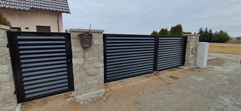 Brama przesuwna żaluzjowa