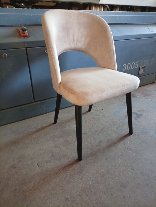 Krzesła tapicerowane 4 sztuki