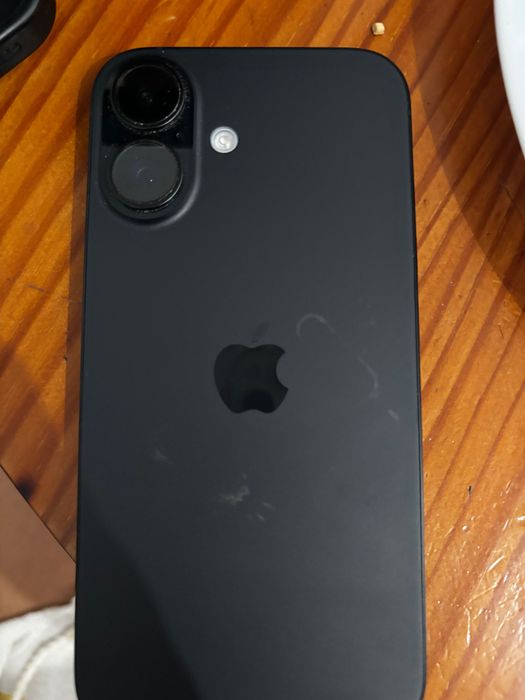 iPhone 16 com caixa 100% bateria