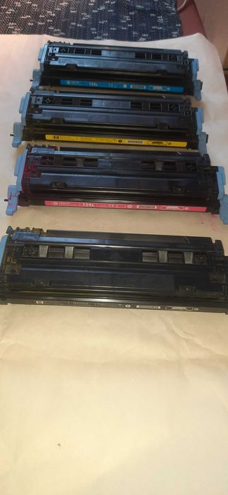 Картриджі комплект бу для hp 1600 124A Q6000A