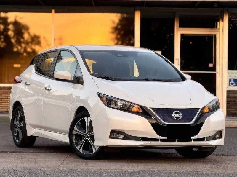 2022 Nissan LEAF SV