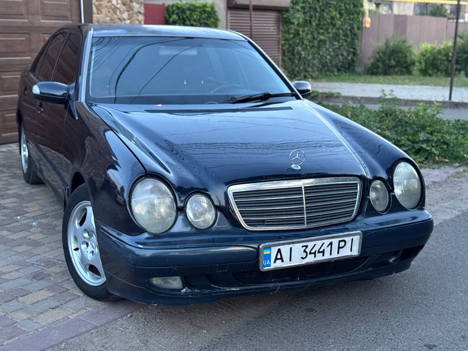 Mercedes W210 E-Class Restyling  2001 год 2л Газ-бензин Автомат