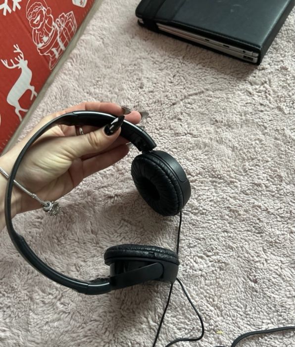 Sluchawki sony nauszne