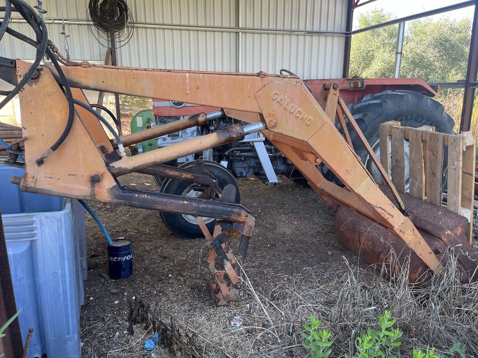 Massey fergunson 165