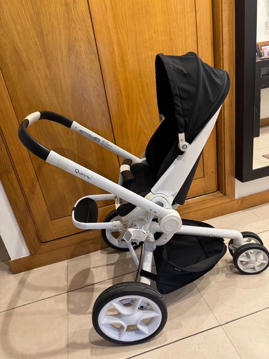 Carrinho bebe quinny