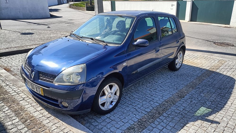 Renault Clio 2004