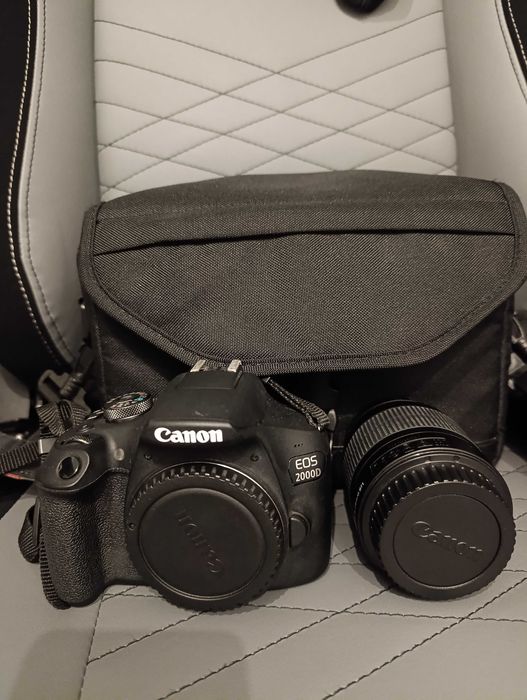 Canon EOS2000D- Como Nova