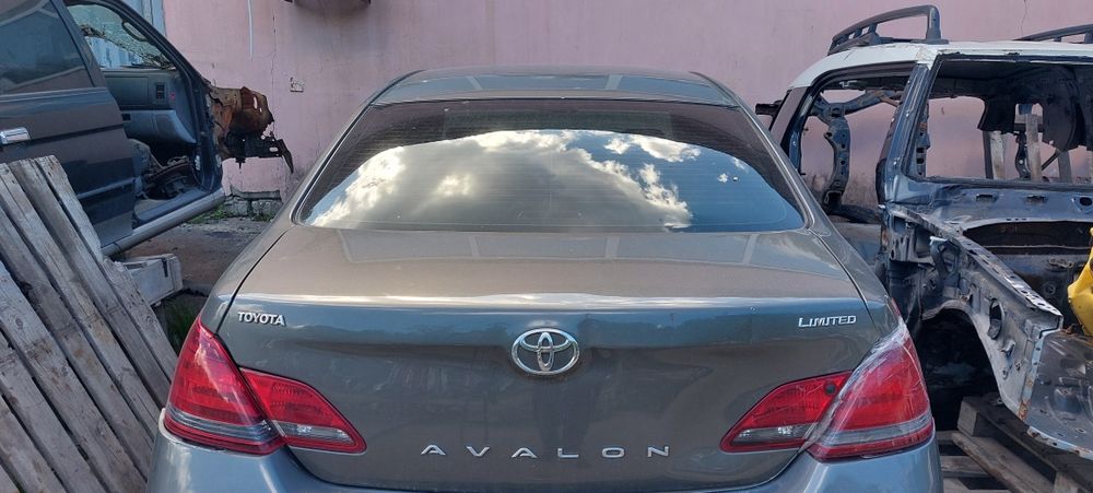 Стекло заднее кузовное Toyota Avalon 05-12г.в скло разборка