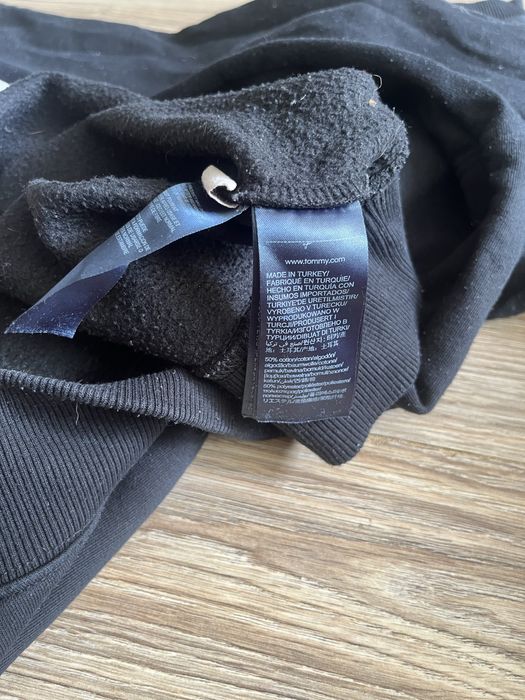 Czarna bluza, marki Tommy Jeans, rozmair M