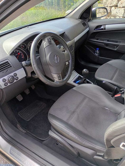 Carro Opel Astra