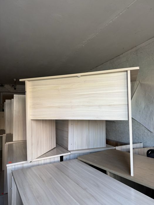 Продам офісні столи 100х60см