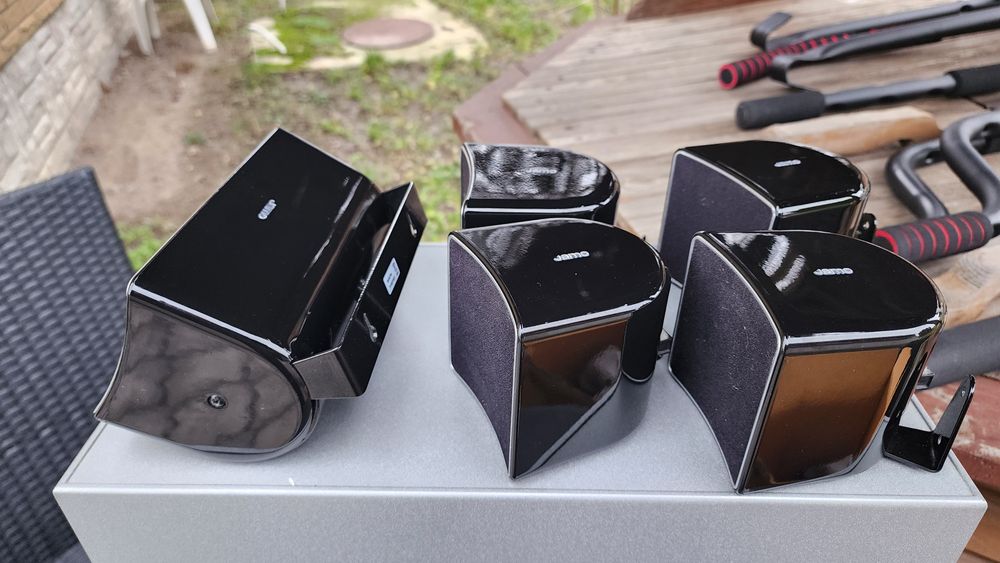 Subwoofer и колонки Jamo