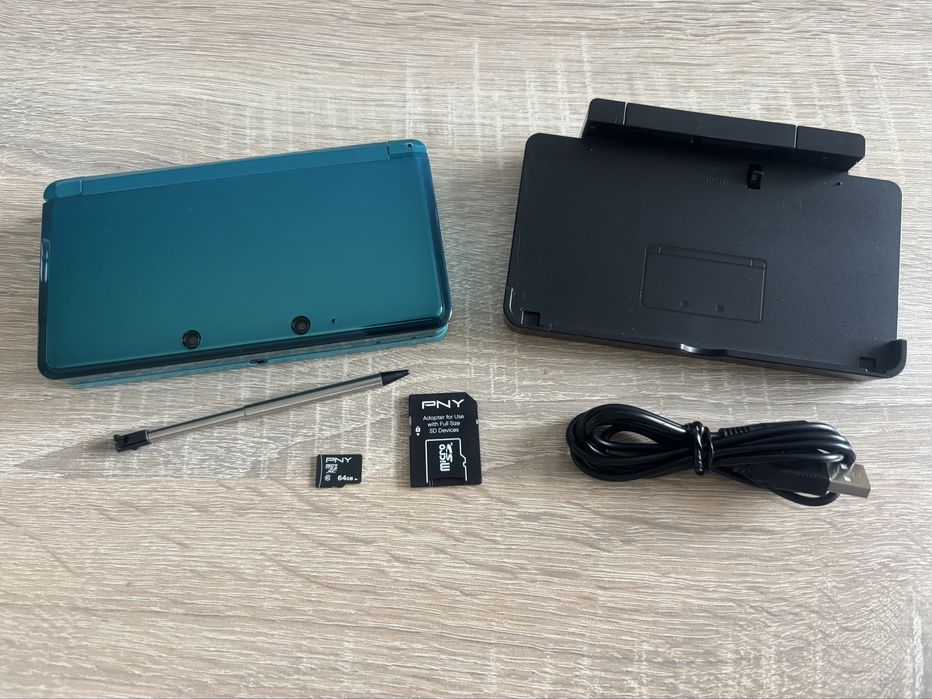 Nintendo 3DS Aqua Blue 64 gb