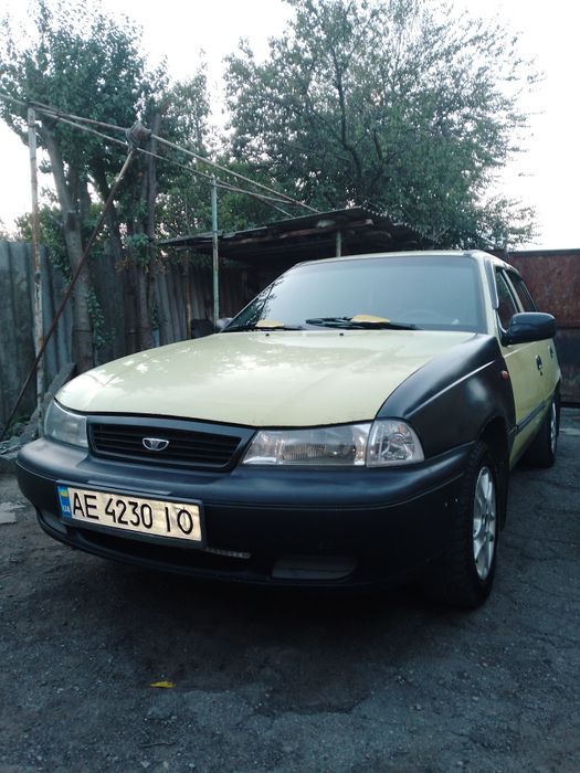 Нексия 2006г. 1.5 8кл. газ 2 1000$ без торгов.