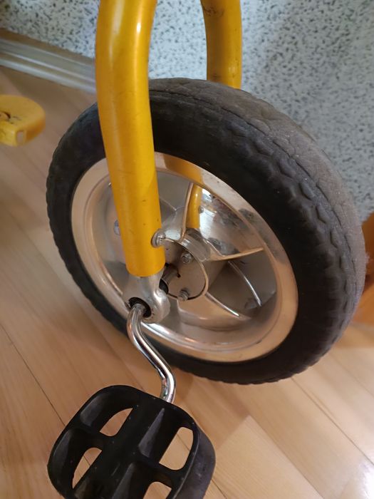 Дитячий триколісний велосипед з батьківською ручкою Azimut trike