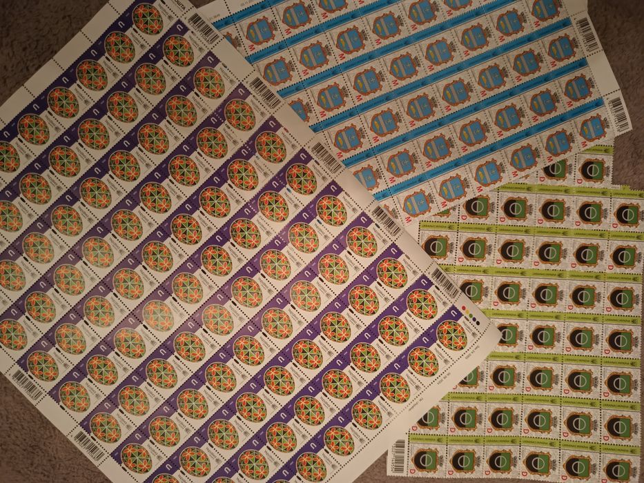 Марки поштові продам