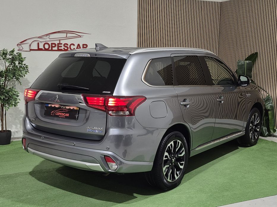 Mitsubishi Outlander 2.0PHEV - 94.000KM | GARANTIA | NACIONAL | PLUG-IN - 4WD - AUTO