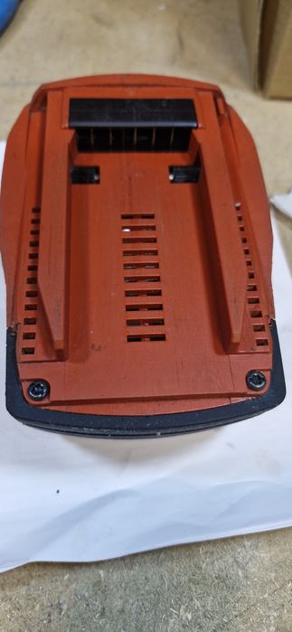 Bateria HILTI B22/3.3 22V 3Ah pewniak, mało używana.