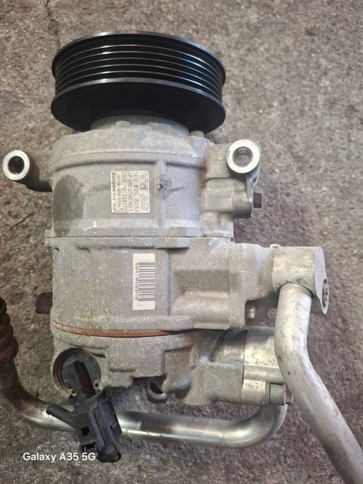 Kompresor klimatyzacji 1K0. 820 808A  VW Passat Golf Touran Polo