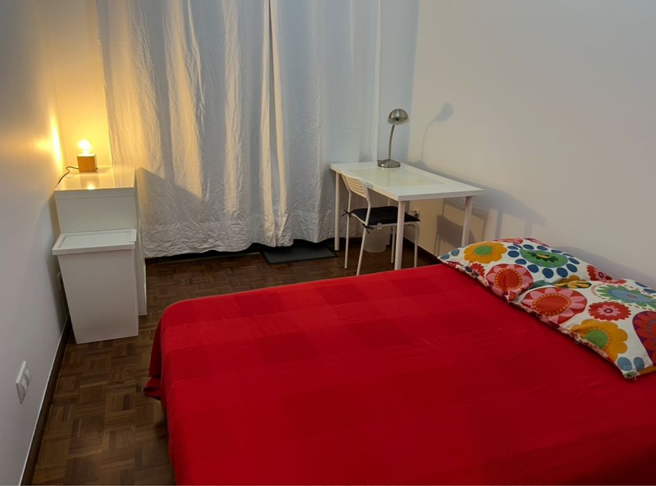 Alugo arrendo Quarto para trabalhador/a avenida marquês de pombal