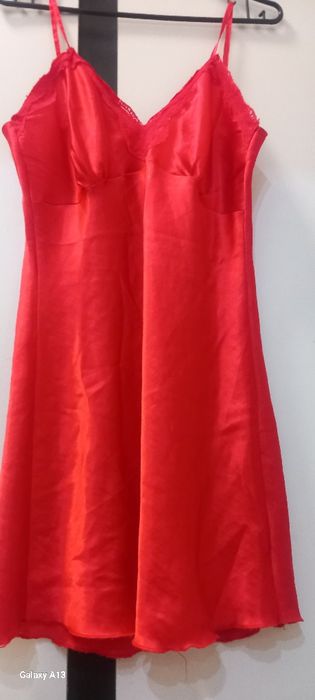 Satynowa koszulka do spania