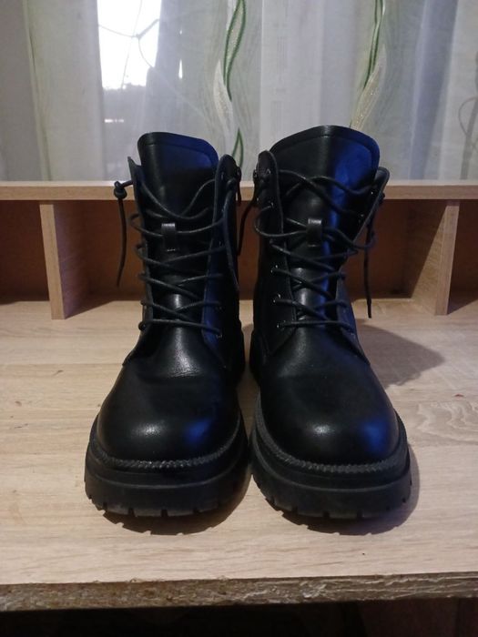 Зимові жіночі ботінки