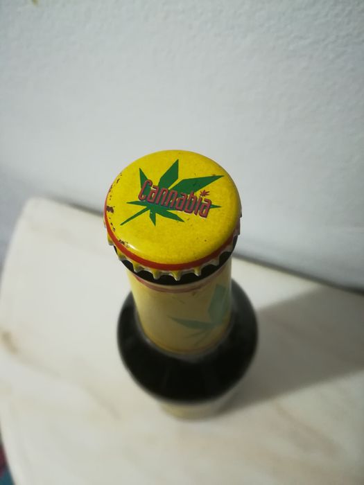 Garrafa canabia coleção64409549376769124