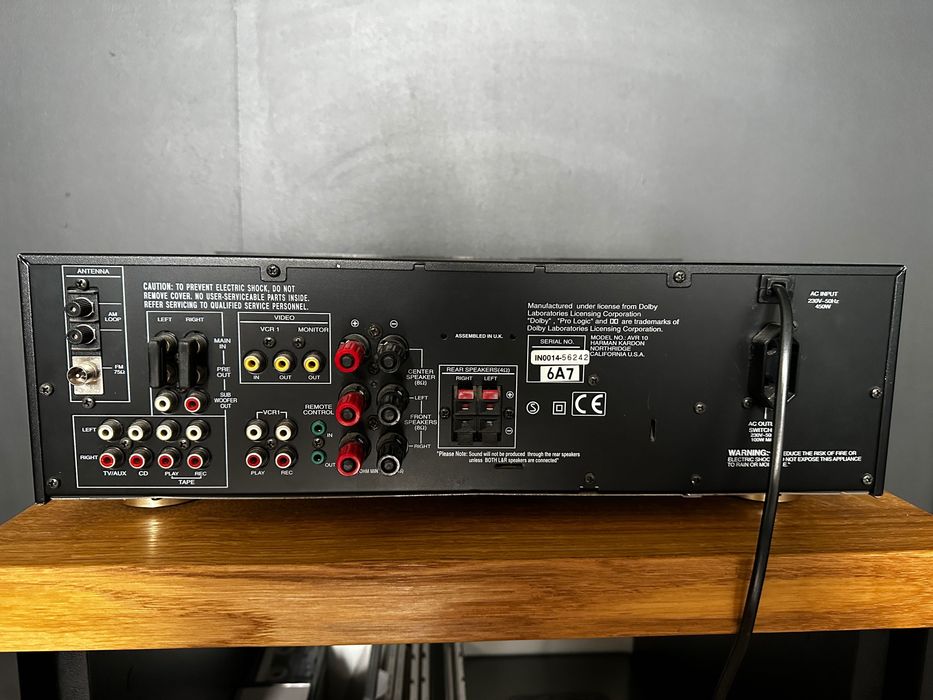 Amplituner Harman Kardon AVR 10