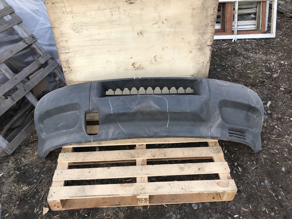 Бампер передний Iveco