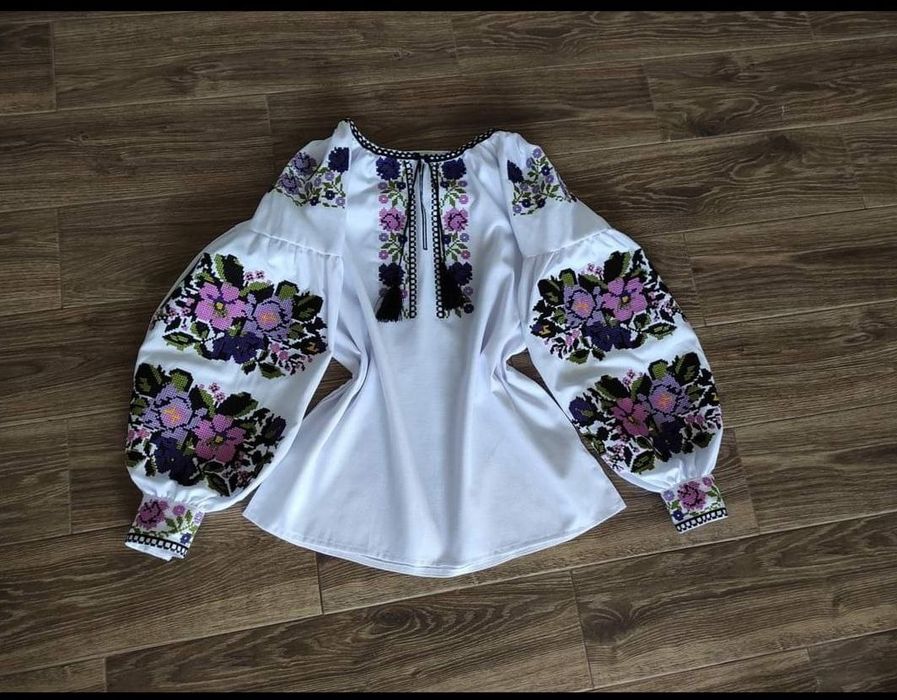 Вишиванка жіноча