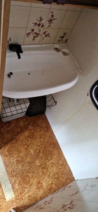 duża lekka przyczepa kempingowa buerstner 2 x łóżko łazienka namiot