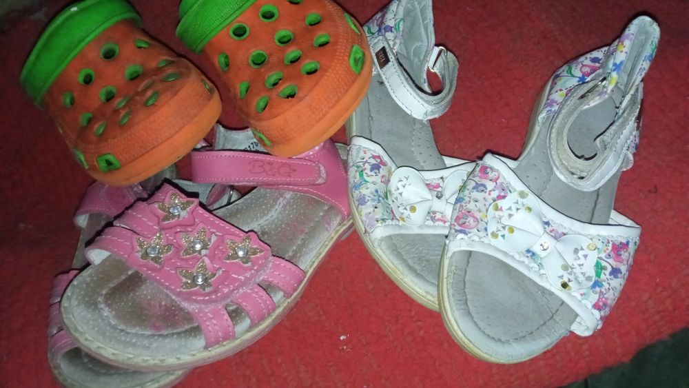 Одним лотом босоножки кроксы сандали