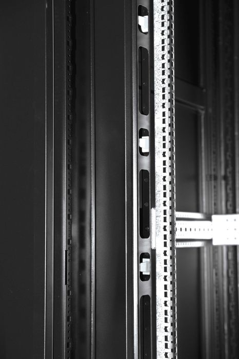 Server Rack Cabinet446929973554063362