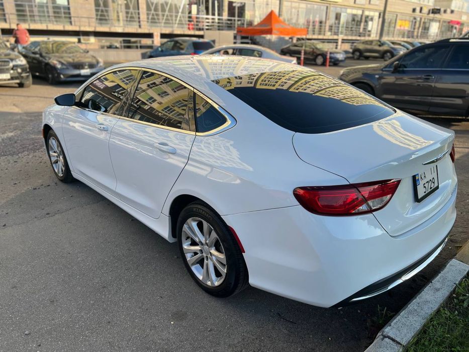 Продам авто chrysler 200