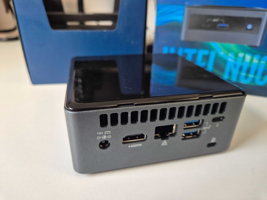 Mini komputer Intel Nuc