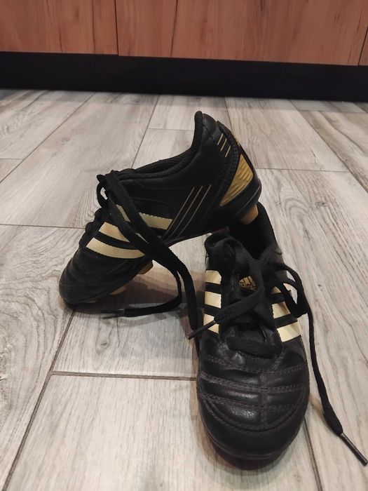 Sprzedam sportowe buty korki