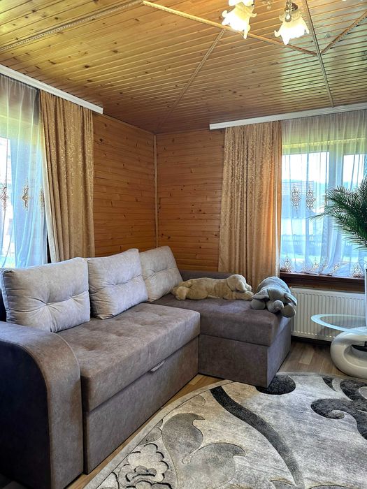 Продаж будинку . Площа 80 м.кв. Ділянка 10 с. Комунікації. Генератор