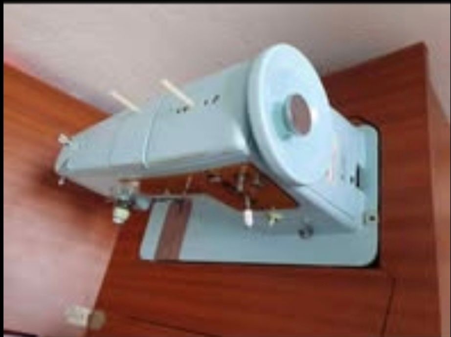 Maquina de Costura Singer