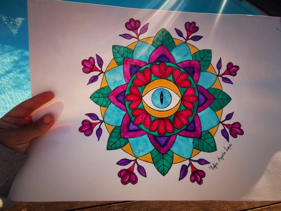 Pintura de Mandala em aguarela criada de raíz em folha A3.