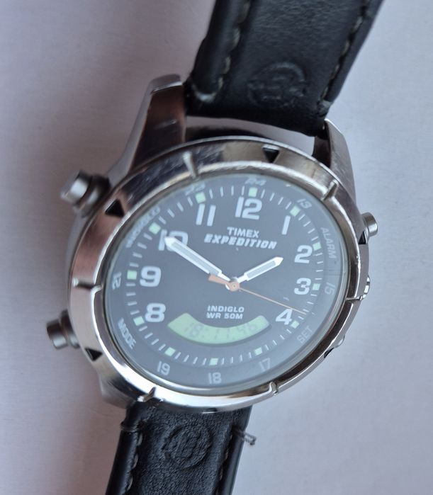 Zegarek Timex Expedition T49827 opis