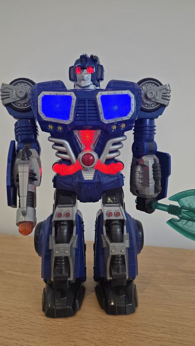 Robot chodzący, Transformers super stan dumel