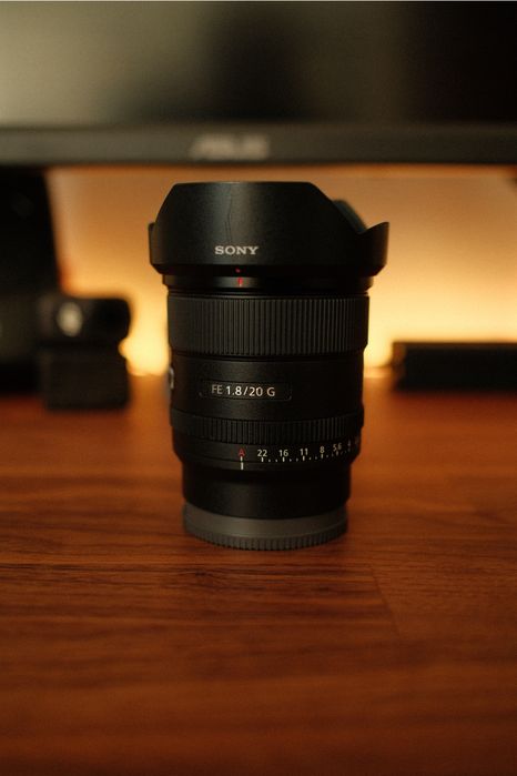 Sony FE 20mm f/1.8 G