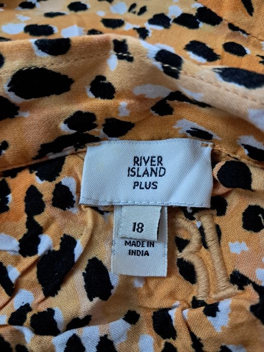 Bluzka długi rękaw  - 16/18.   (100% wiskoza)